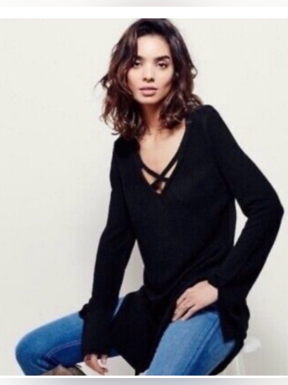 Free People Black Crisscross Neck Long Sleeve Tunic Sweater Size Medium